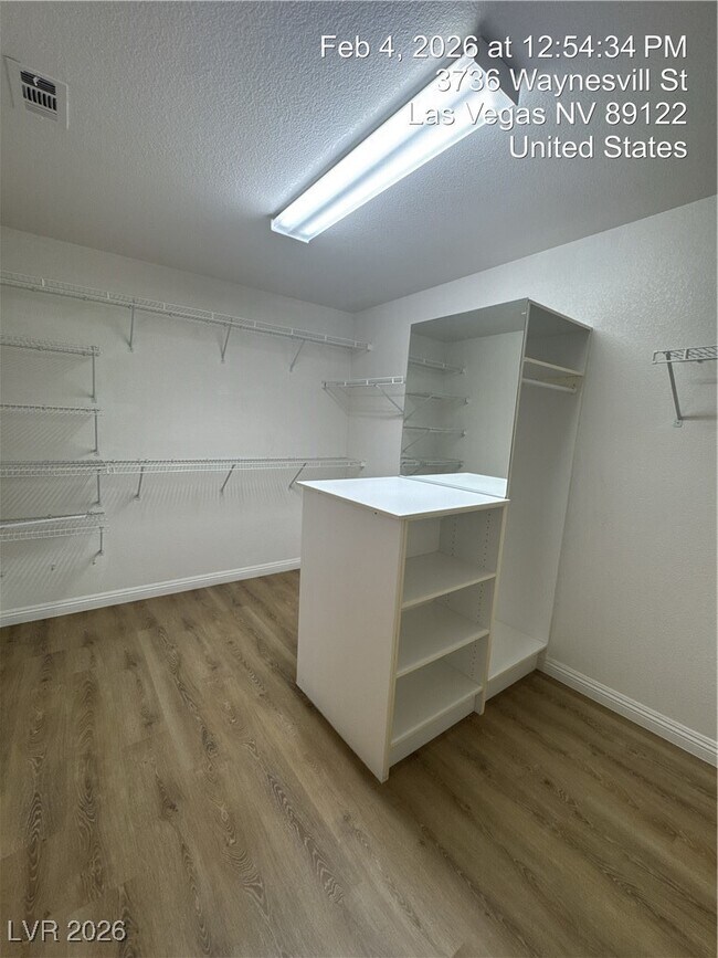 Building Photo - 3736 Waynesvill St