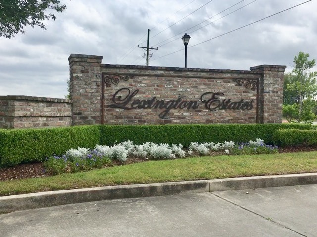 Building Photo - 3 BR/ 2BA Off Nicholson between Bluebonnet & University Club