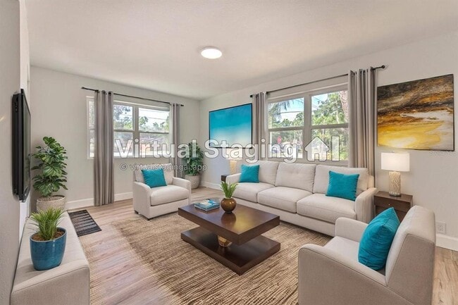 Building Photo - 2002 E Hanna Ave