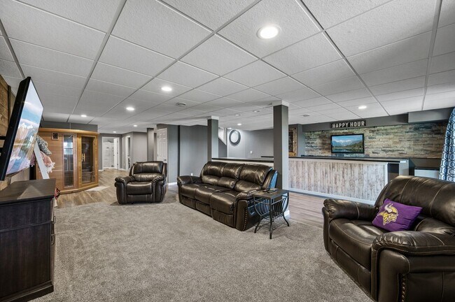 Building Photo - Stunning Rambler on Acreage with Lake Shor...