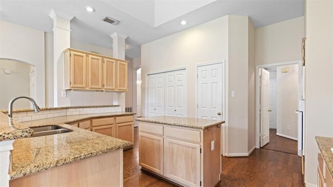 Building Photo - 12835 Dove Brook Ct