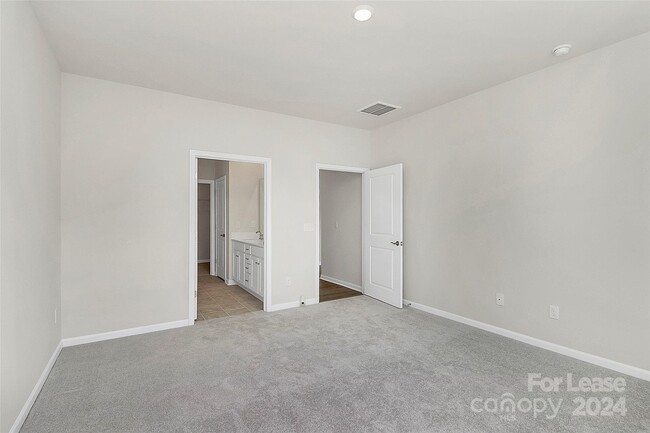 Building Photo - 148 Pampas Pl