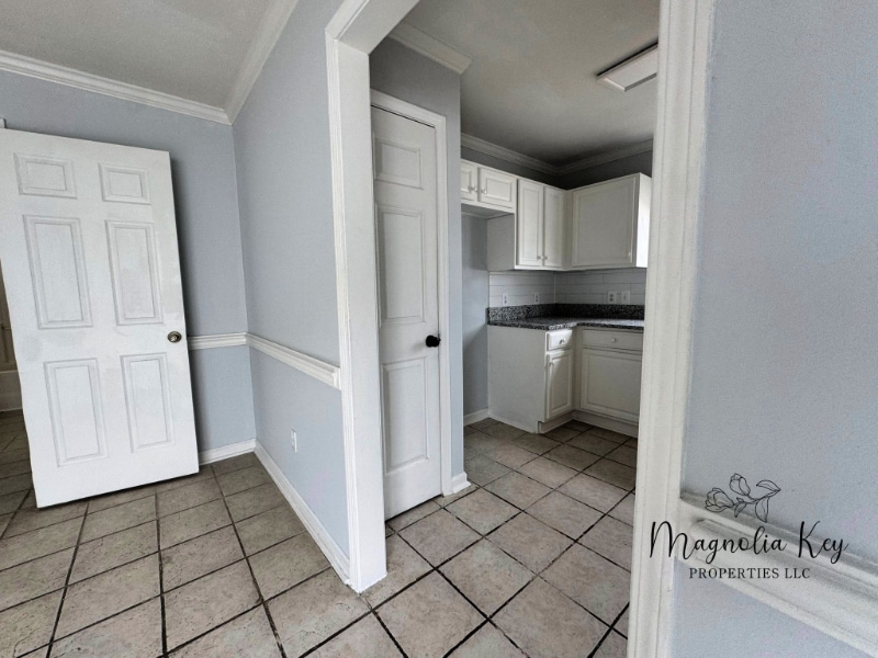 Building Photo - 4850 Southgate Pkwy