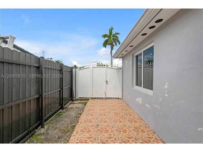 Building Photo - 6049 W 14th Ln