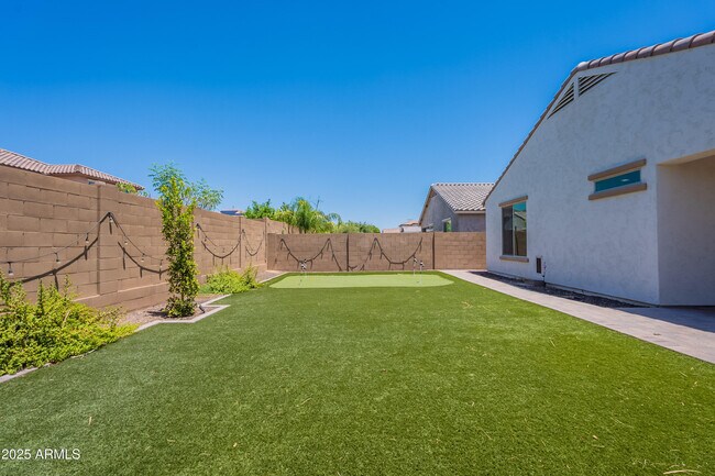 Building Photo - 9570 W Whispering Wind Dr