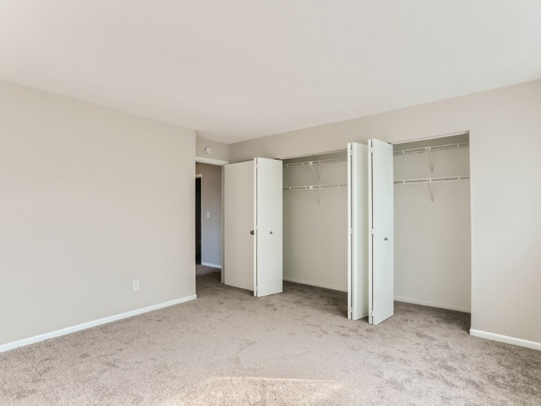 Building Photo - 7236 72nd Ln N