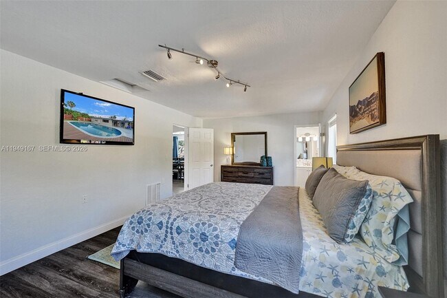 Building Photo - 3730 SW 47th Ct