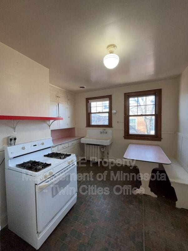 Building Photo - 4908 Chicago Ave