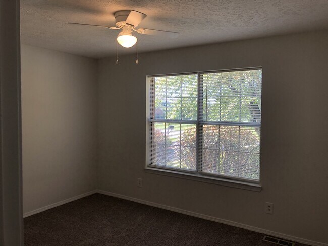 Building Photo - 3BR/2BA Home for Rent in Algood with Garage and Large Fenced Backyard