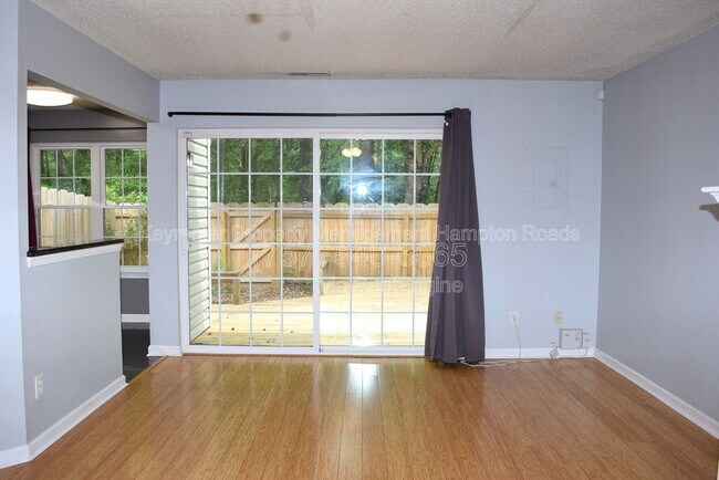 Building Photo - 3809 Peppercorn Way