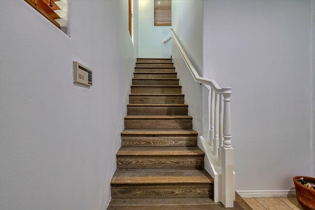 Building Photo - 2 Bed | 2 Bath | 1,293 Sq Ft