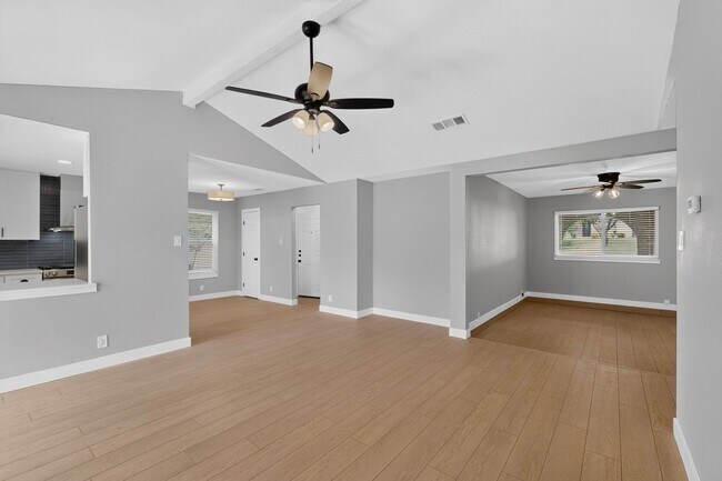 Building Photo - 2606 Hilldale Blvd