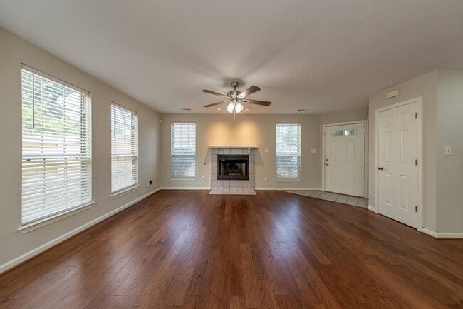 Building Photo - 308 Ferguson Bend