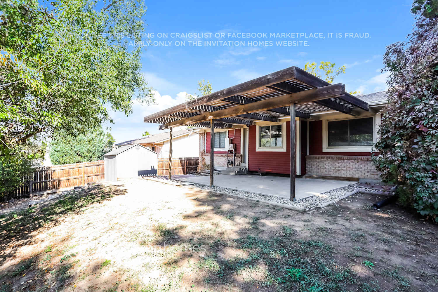 Building Photo - 2617 S Salida St