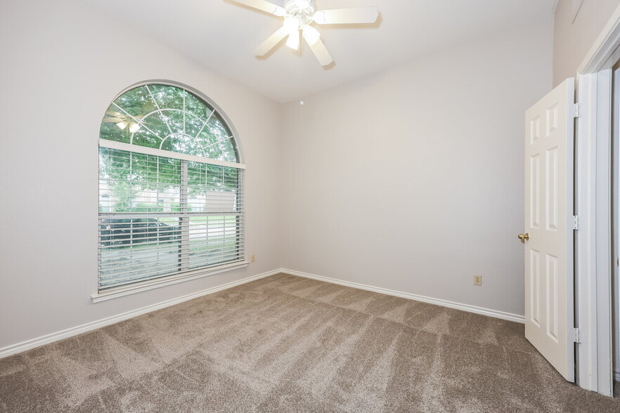 Building Photo - 7605 Colfax Dr