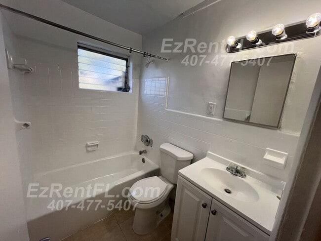 Building Photo - 803 Henrietta Ave