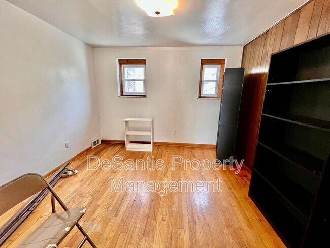 Building Photo - 212 N Highland Ave