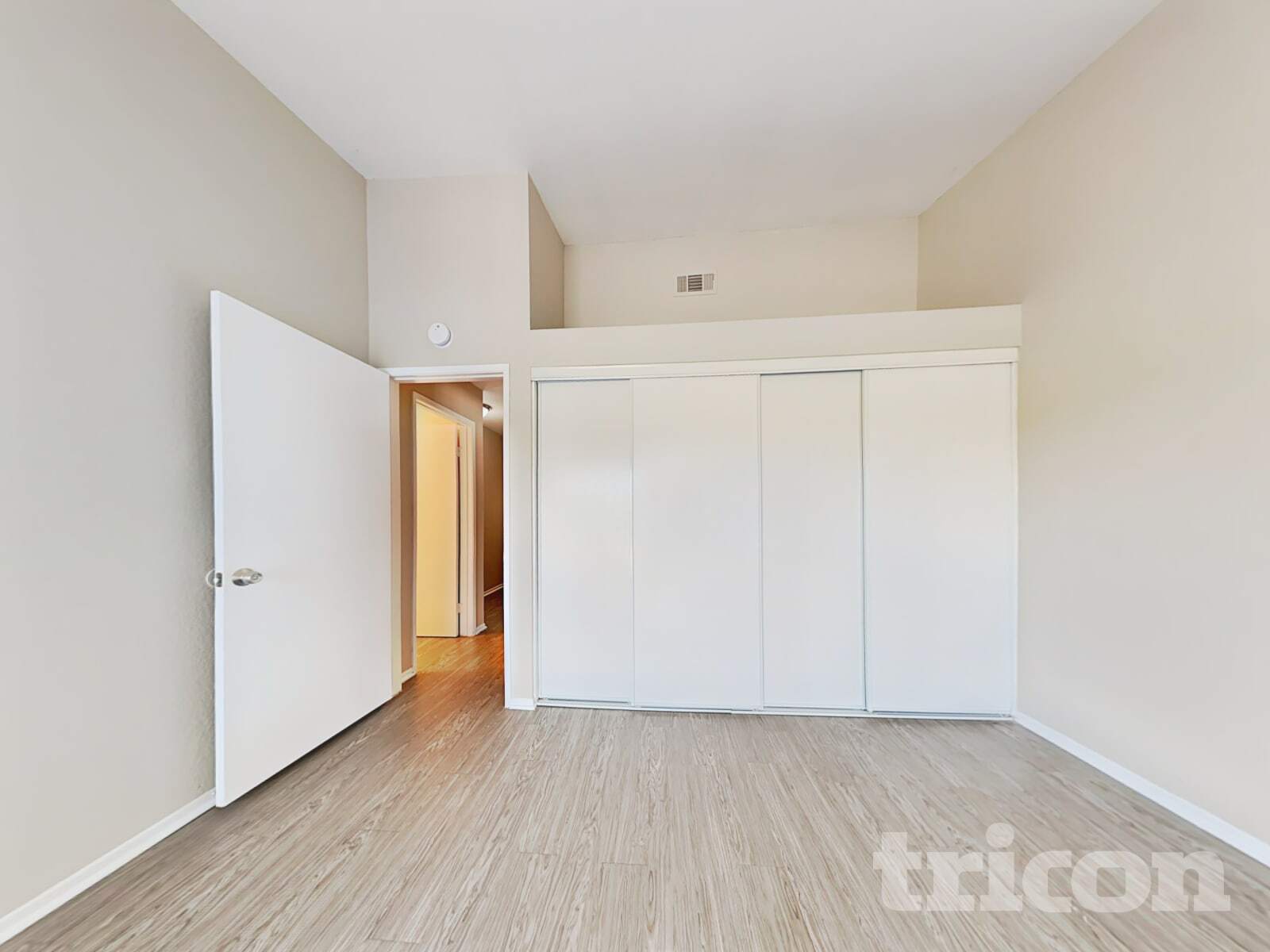 Building Photo - 105 S Lamarr St