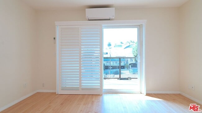 Building Photo - 9005 Cynthia St