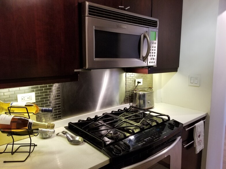 Building Photo - 7 east 14th Street Apt 1 Z