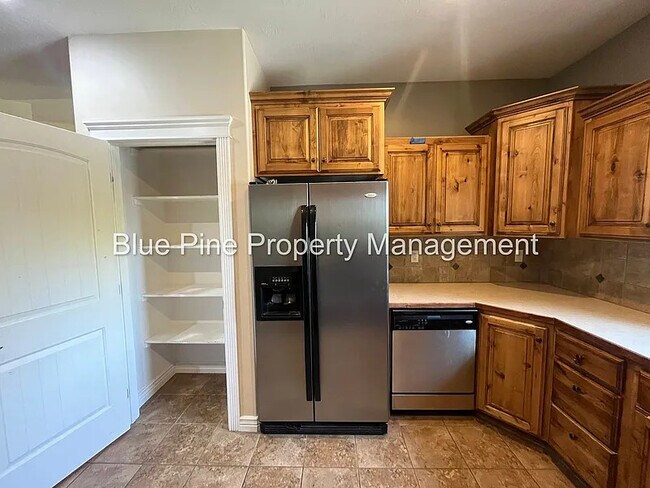 Building Photo - 2125 Saddle Ln