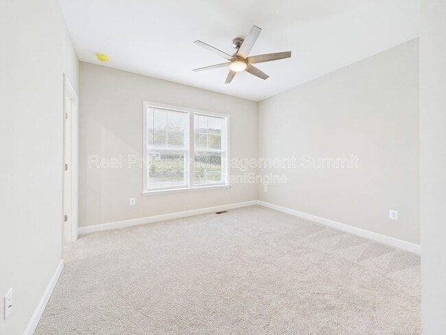 Building Photo - 3483 Monterey Dr