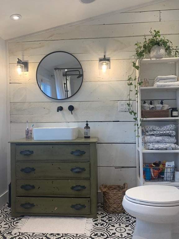 Building Photo - 2208 Washington St