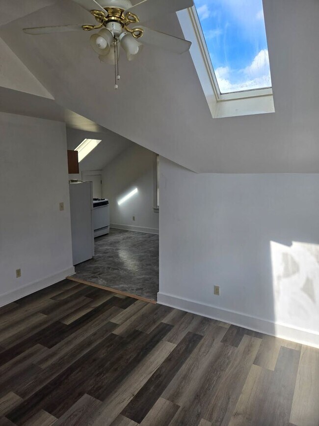 Building Photo - 3746 W 39th St