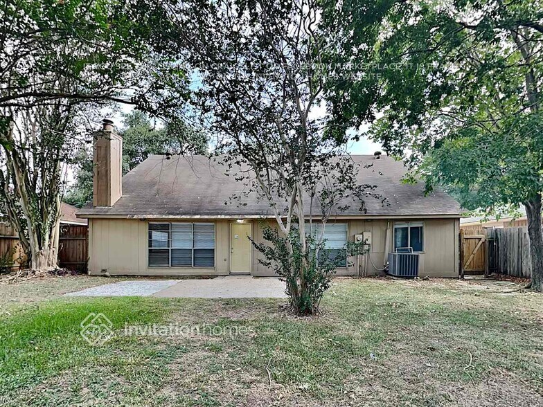 Building Photo - 19803 Edensborough Dr