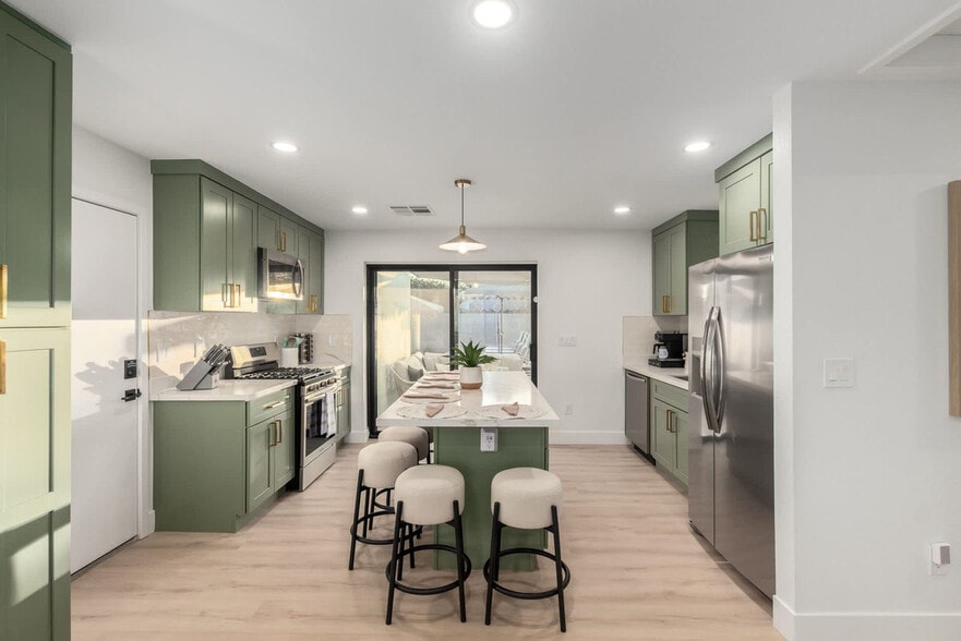 Building Photo - 1238 N 78th St