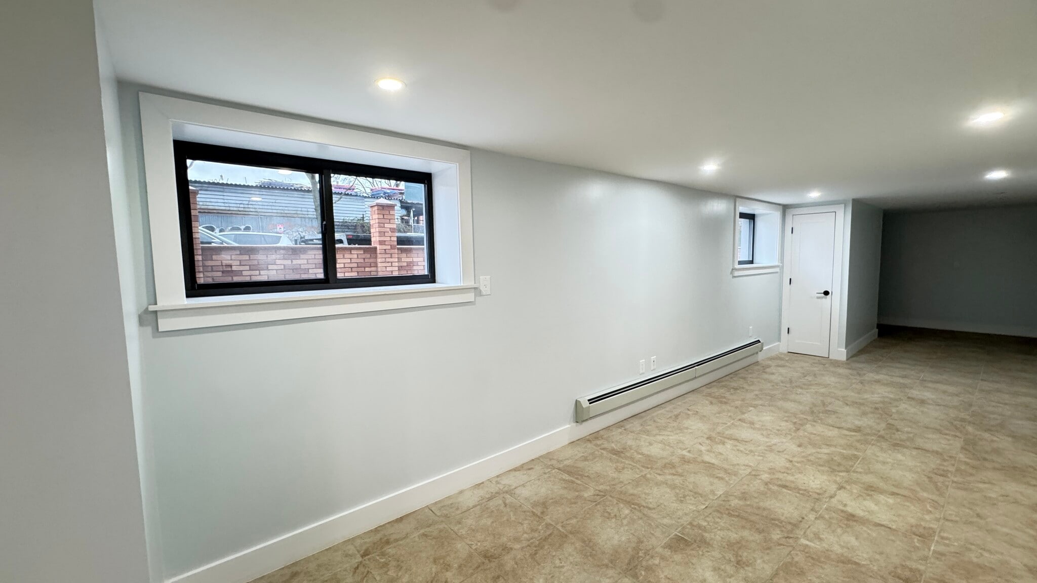 Large Windows - 11945 Sutphin Blvd