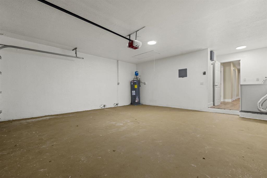 Building Photo - 8915 NW 26th Ct