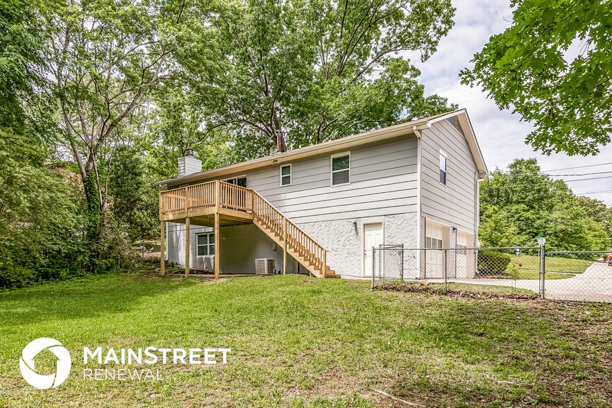 Building Photo - 245 Foxglen Rd