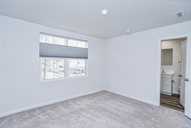 Building Photo - 231 Brooklane Ct