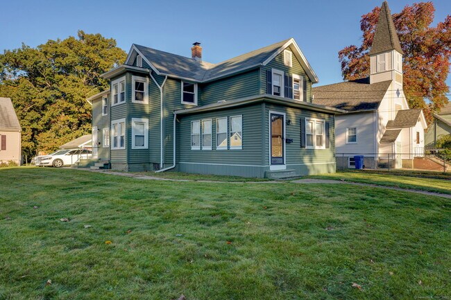 Building Photo - 274 Bristol St