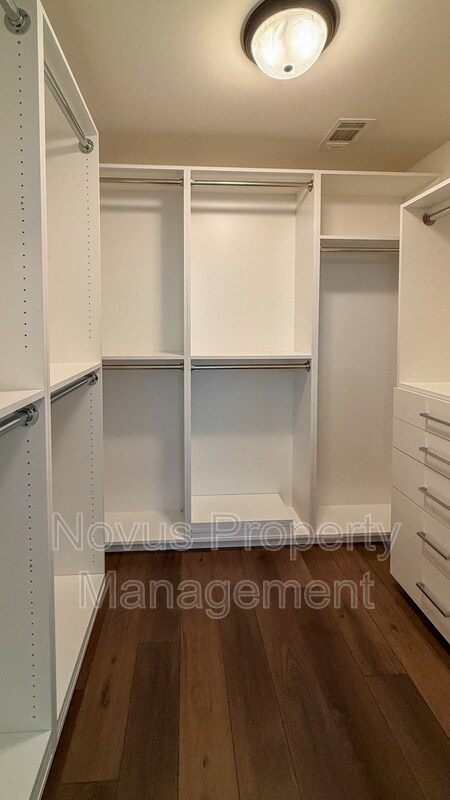 Building Photo - 338 Brookstone Dr