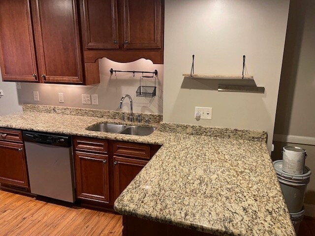 Building Photo - 2833 Barmettler St