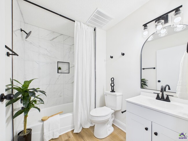 Building Photo - 4508 Bon Ayer Cir