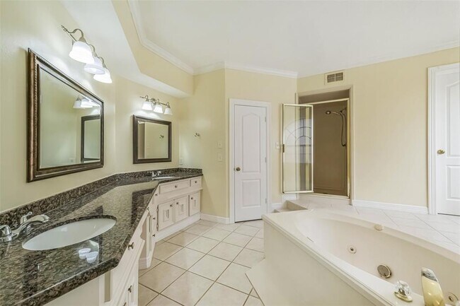 Building Photo - 1706 Galleon Oaks Dr