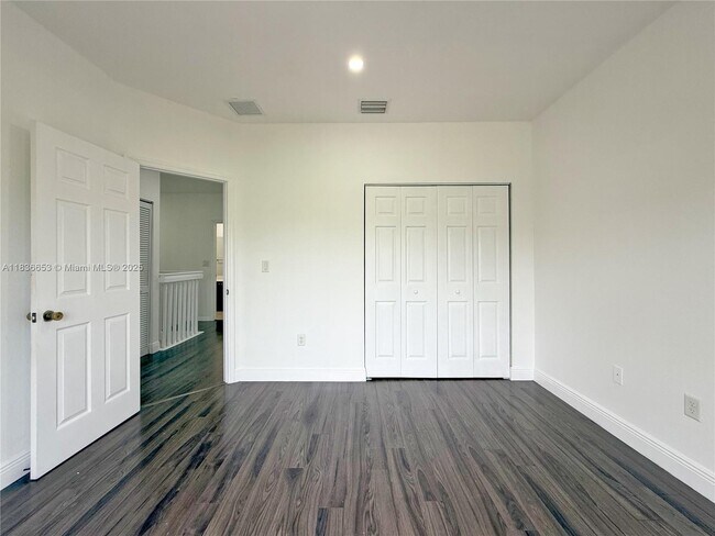 Building Photo - 16562 SW 71st Terrace