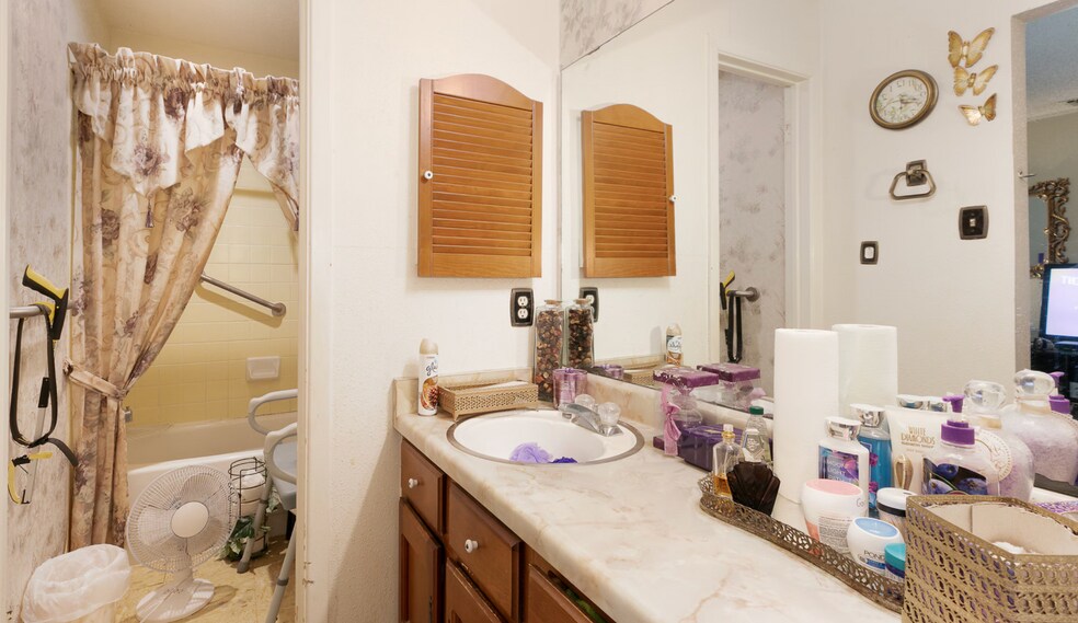 Building Photo - 5207 Tom Stafford Dr