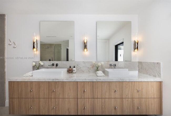 Building Photo - 8800 SW 118th St