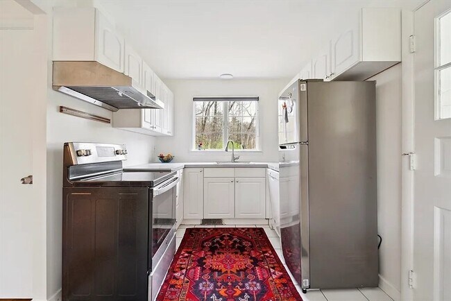 Primary Photo - 64 Trapelo Rd