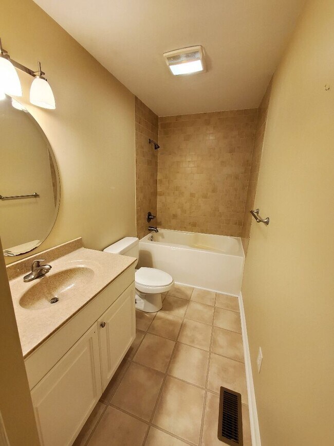 Building Photo - You have to see this beauty!