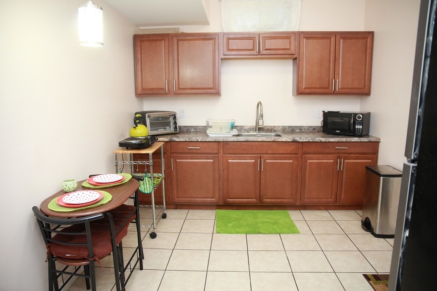 Building Photo - 4700 Rippling Pond Dr