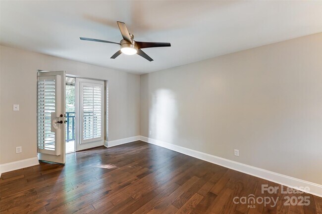 Building Photo - 227 N Dotger Ave