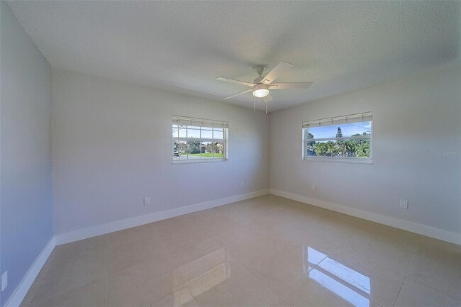 Building Photo - 400 Capri Blvd
