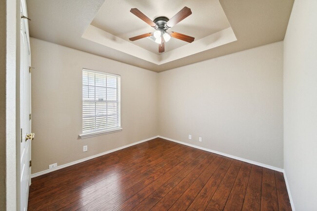 Building Photo - Spacious Home in South Tulsa