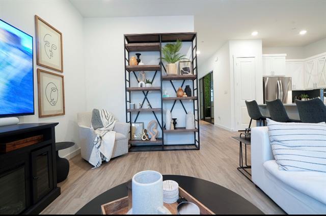 Building Photo - 4533 English Maple Dr