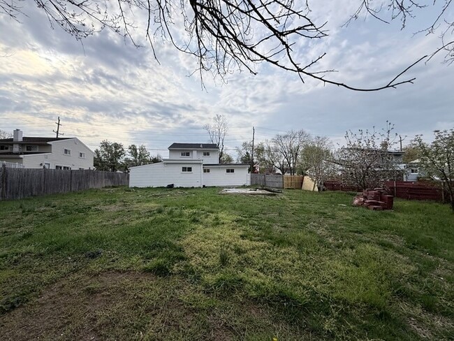 Building Photo - 315 Park Ave